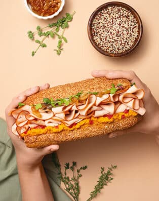 586 PeitodeFrango Quinoa CebolaTostada Imagem